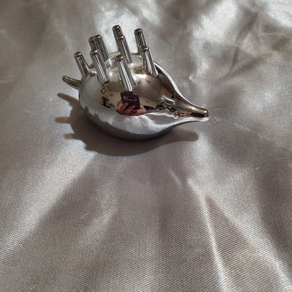 Nambe hedgehog ring holder